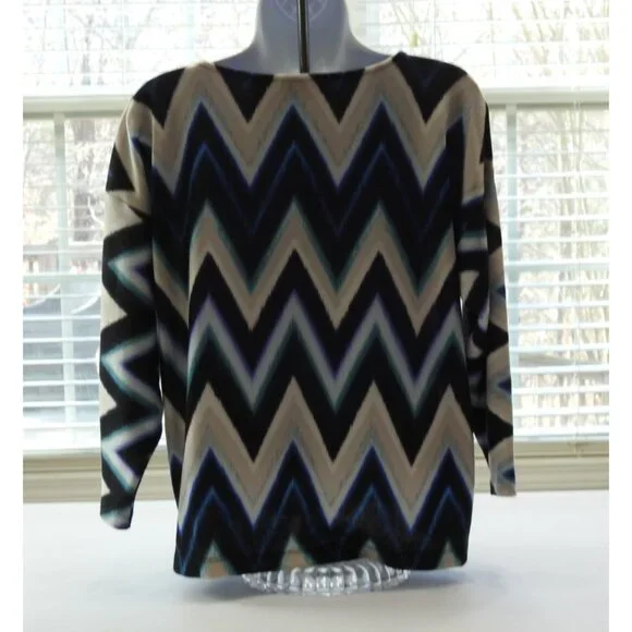 Chicos Blue Black Chevron Zig Zag Stretch Knit Top Size 1 Med Boat Neck - Picture 11 of 11